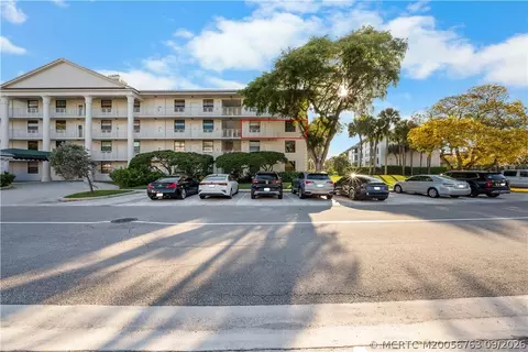 3540 Whitehall Dr #306, West Palm Beach, FL 33401