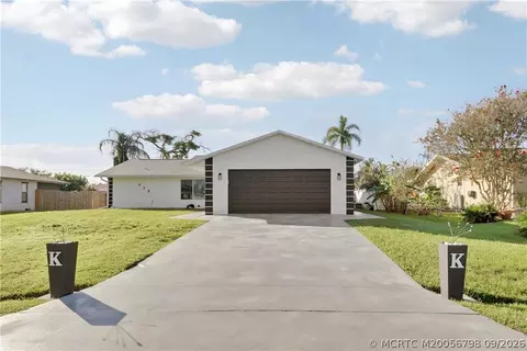 778 SE Albatross Ave, Port Saint Lucie, FL 34983