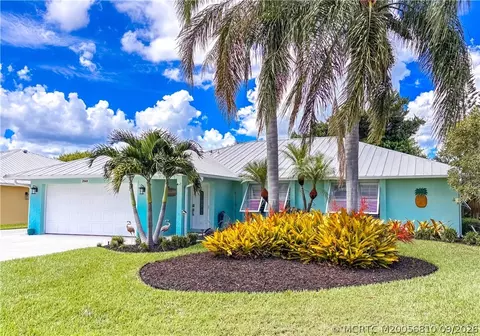 2040 NE Acapulco Dr, Jensen Beach, FL 34957