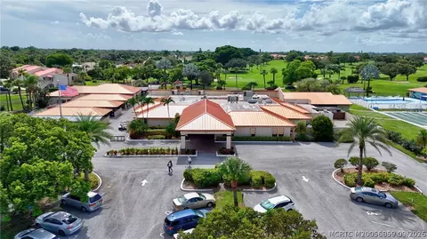 View/Area - 5111 SE Miles Grant Rd #202, Stuart, FL 34997 photo 9 of 38