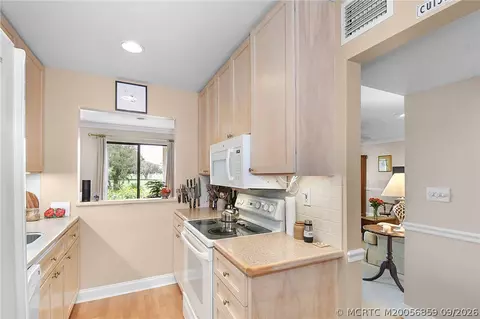 Kitchen - 5111 SE Miles Grant Rd #202, Stuart, FL 34997 photo 3 of 4