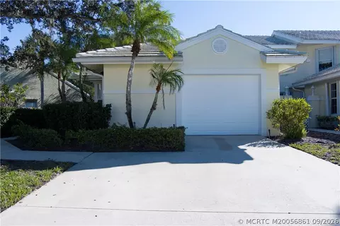 2425 SW Foxpoint Trl, Palm City, FL 34990