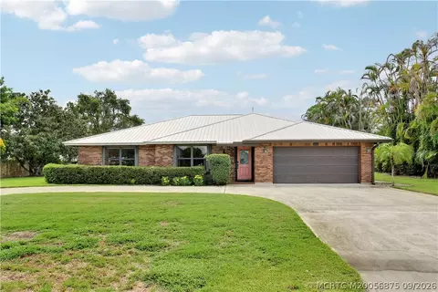 8303 SE Cumberland Cir, Hobe Sound, FL 33455