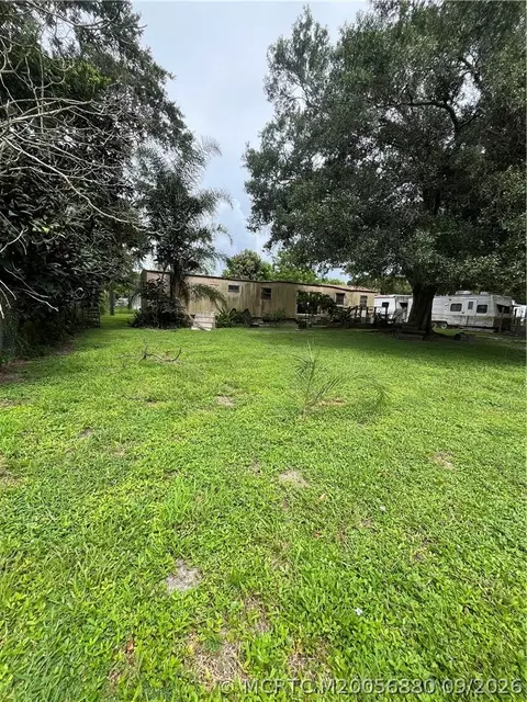 1183 SW Pinetree Trl, Stuart, FL 34997 photo 2