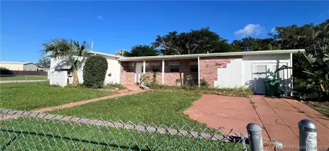 439 Sandia Ave, Port Saint Lucie, FL 34983