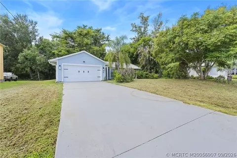 411 SW Namoit Pl, Port Saint Lucie, FL 34953