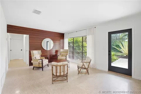 Living - 807 SE Weir St, Stuart, FL 34994 photo 1 of 6