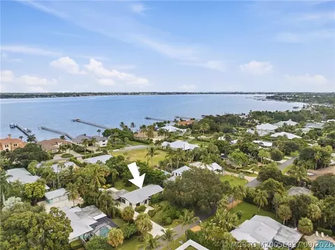 View/Area - 807 SE Weir St, Stuart, FL 34994 photo 5 of 5