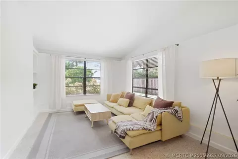 Living - 807 SE Weir St, Stuart, FL 34994 photo 6 of 6