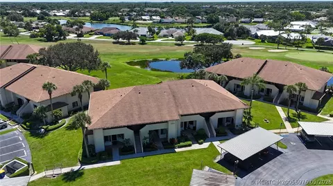 6303 SE Williamsburg Dr #201, Hobe Sound, FL 33455