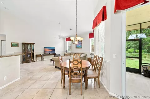 Dining - 4081 SE Newton St, Stuart, FL 34997 photo 4 of 6