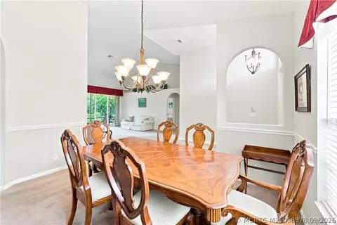 Dining - 4081 SE Newton St, Stuart, FL 34997 photo 3 of 6