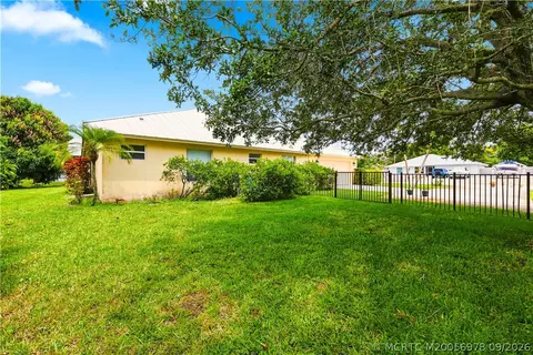 Exterior - 4081 SE Newton St, Stuart, FL 34997 photo 9 of 9