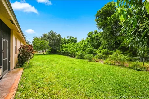 Exterior - 4081 SE Newton St, Stuart, FL 34997 photo 7 of 9