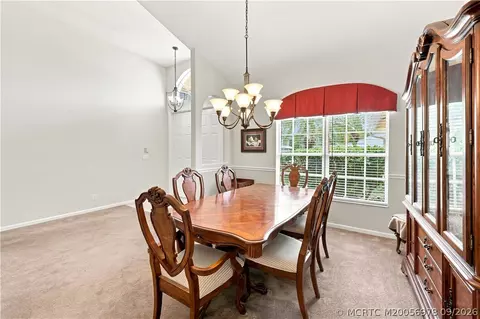 Dining - 4081 SE Newton St, Stuart, FL 34997 photo 2 of 6