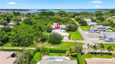 View/Area - 4081 SE Newton St, Stuart, FL 34997 photo 5 of 6