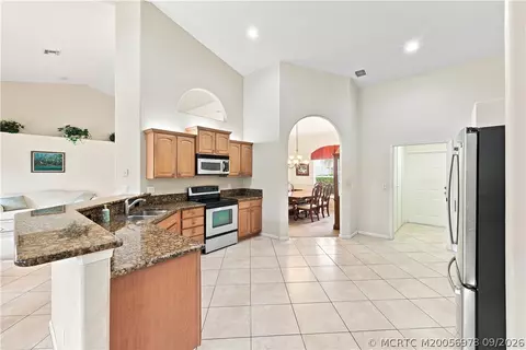 Kitchen - 4081 SE Newton St, Stuart, FL 34997 photo 2 of 4