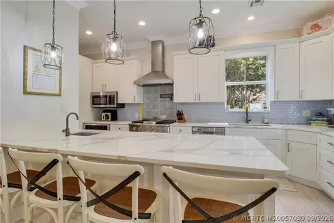 Kitchen - 1002 SE Riverside Dr, Stuart, FL 34996 photo 2 of 8