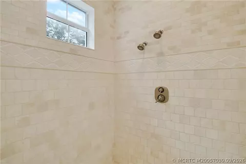 Bath - 1002 SE Riverside Dr, Stuart, FL 34996 photo 4 of 7