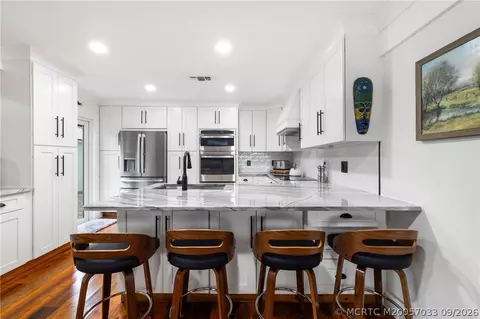 Kitchen - 615 SW Rustic Cir, Stuart, FL 34997 photo 3 of 4