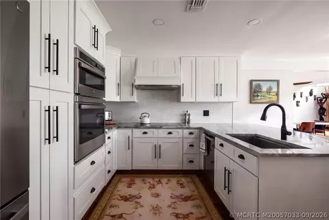 Kitchen - 615 SW Rustic Cir, Stuart, FL 34997 photo 1 of 4