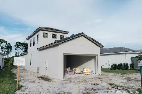 431 SE Via Sangro, Port Saint Lucie, FL 34952