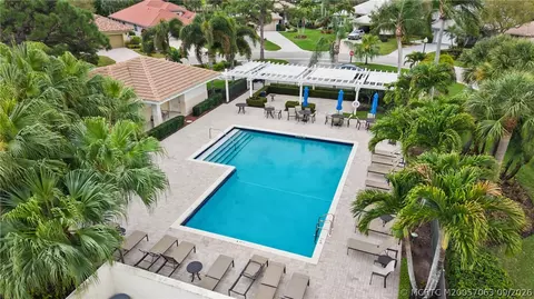 Exterior - 3663 SE Cambridge Dr, Stuart, FL 34997 photo 5 of 6