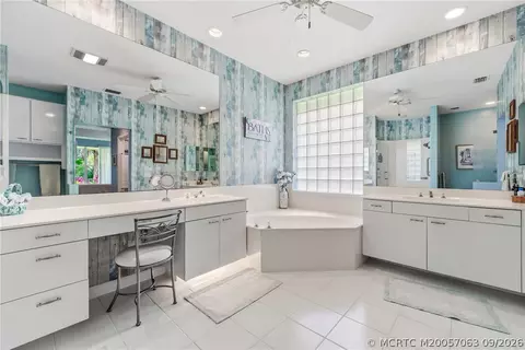 Bath - 3663 SE Cambridge Dr, Stuart, FL 34997 photo 1 of 4