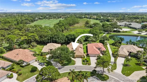 View/Area - 3663 SE Cambridge Dr, Stuart, FL 34997 photo 1 of 12