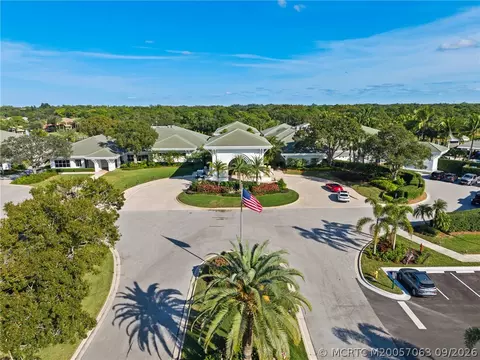 View/Area - 3663 SE Cambridge Dr, Stuart, FL 34997 photo 6 of 12
