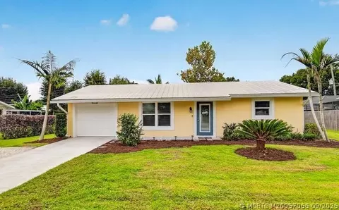 918 SW 36th Ter, Palm City, FL 34990
