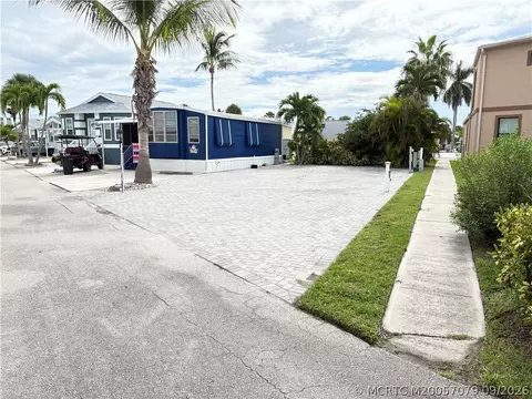 549 Nettles Blvd, Jensen Beach, FL 34957