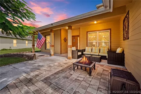 5748 NW Bonny Ct, Port Saint Lucie, FL 34986