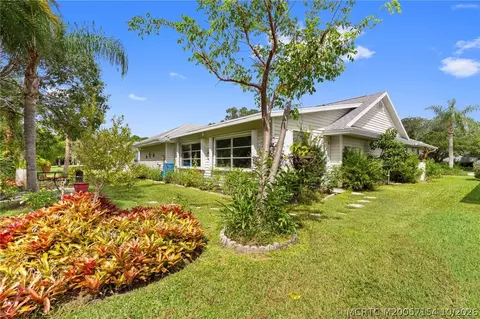 Exterior - 7130 SE Lillian Ct, Stuart, FL 34997 photo 4 of 10