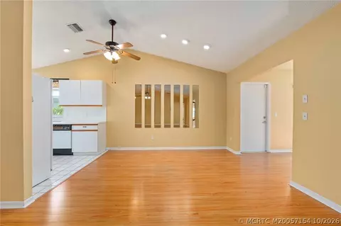 Living - 7130 SE Lillian Ct, Stuart, FL 34997 photo 4 of 6