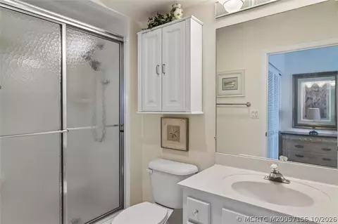 Bath - 2370 NE Ocean Blvd #C305, Stuart, FL 34996 photo 3 of 3