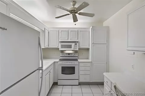 Kitchen - 2370 NE Ocean Blvd #C305, Stuart, FL 34996 photo 1 of 2
