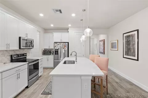 Kitchen - 1810 SE Ocean Cove Way, Stuart, FL 34996 photo 4 of 6