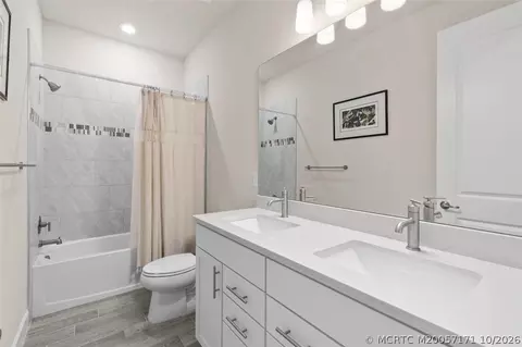Bath - 1810 SE Ocean Cove Way, Stuart, FL 34996 photo 3 of 3