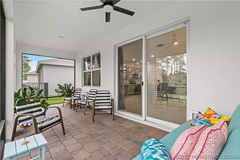 Exterior - 7030 SE Park Trace Dr, Stuart, FL 34997 photo 7 of 10