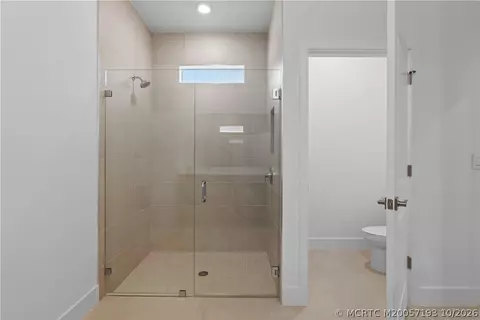 Bath - 7030 SE Park Trace Dr, Stuart, FL 34997 photo 2 of 4