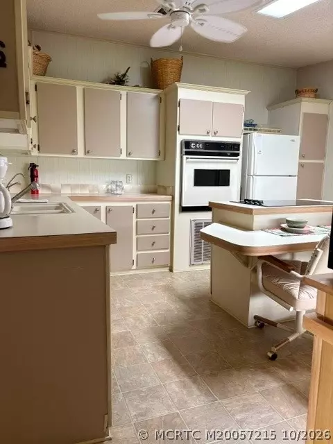 4760 SE Bywood Ter, Stuart, FL 34997 photo 6