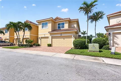 Exterior - 615 SW Glen Crest Way, Stuart, FL 34997 photo 1 of 7