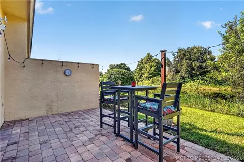 Exterior - 615 SW Glen Crest Way, Stuart, FL 34997 photo 5 of 7