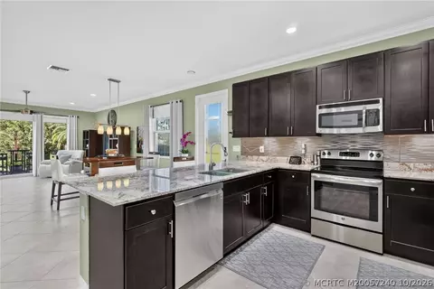 Kitchen - 615 SW Glen Crest Way, Stuart, FL 34997 photo 4 of 6