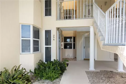 356 Grove Isle Cir, Vero Beach, FL 32962