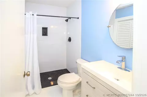 Bath - 800 NW Fork Rd #3-12, Stuart, FL 34994 photo 3 of 3