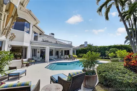 Exterior - 6600 SE Barrington Dr, Stuart, FL 34997 photo 15 of 22