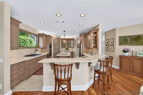 Kitchen - 6600 SE Barrington Dr, Stuart, FL 34997 photo 1 of 6