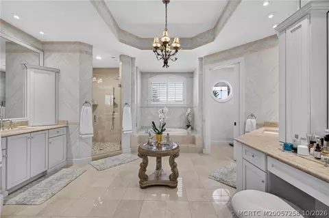 Bath - 6600 SE Barrington Dr, Stuart, FL 34997 photo 9 of 11